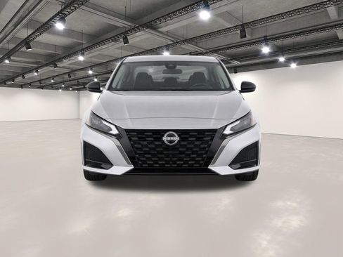 Used 2024 Nissan Altima 2.5 SR FWD image 5