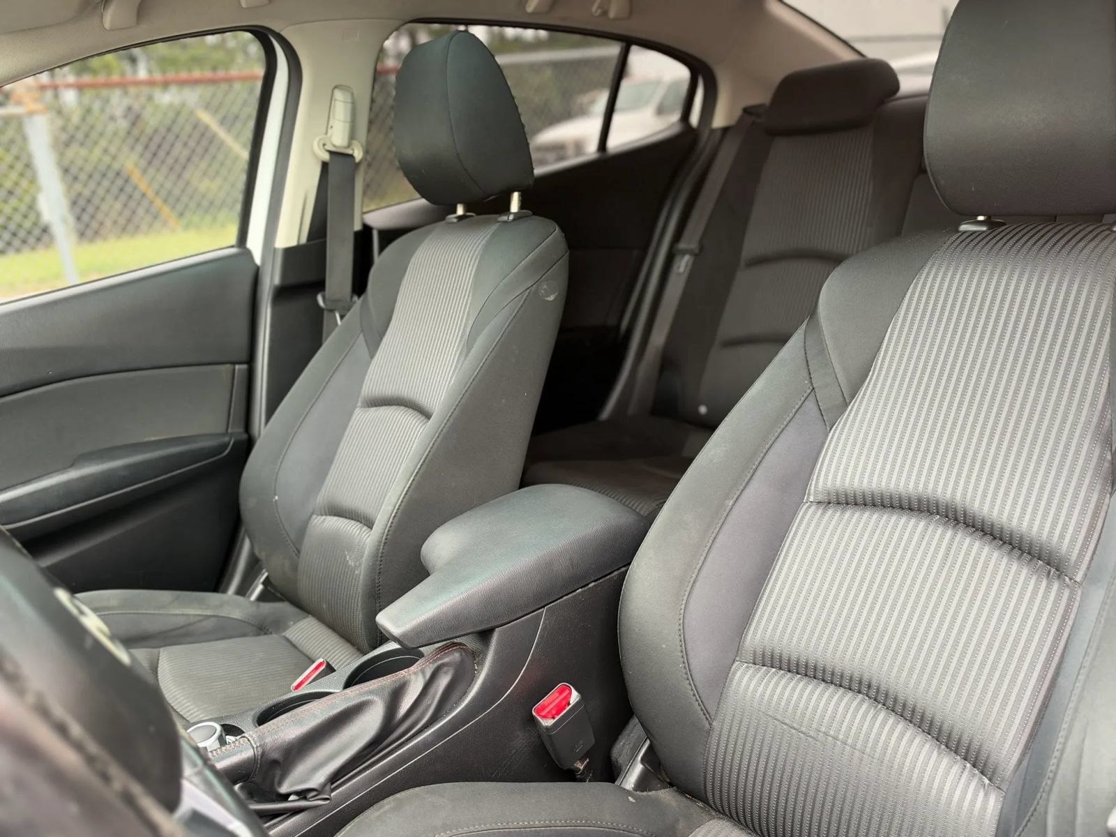 Used 2016 MAZDA MAZDA3 i Touring w/ Popular Equipment Package FWD image 8