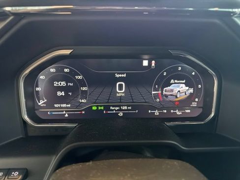 Used 2023 GMC Sierra 1500 AT4 w/ Technology Package AWD/4WD image 4