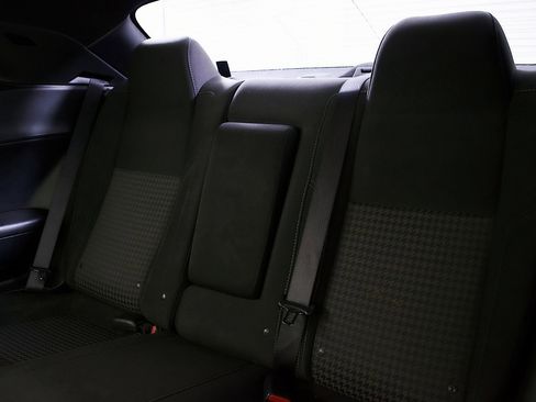 Used 2019 Dodge Challenger SXT image 16