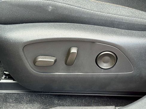 Certified 2024 Honda Prologue EX image 19
