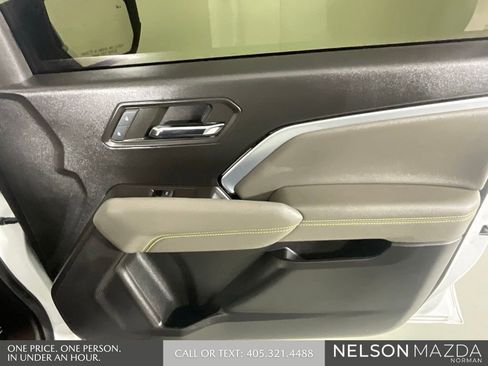 Used 2024 Chevrolet Colorado ZR2 w/ ZR2 Convenience Package III AWD/4WD image 21