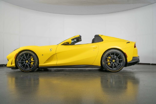 Used 2023 Ferrari 812 GTS RWD image 5