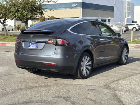 Used 2020 Tesla Model X Long Range image 4