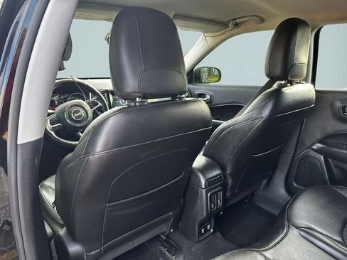 Used 2019 Jeep Compass Latitude FWD image 23