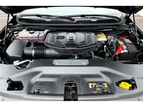 Used 2025 Jeep Wagoneer 4WD image 10