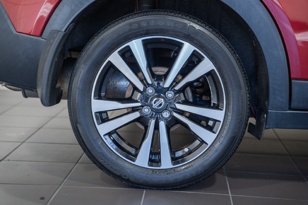 Used 2020 Nissan Kicks SV FWD image 15