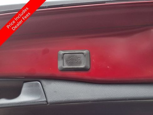 Used 2023 Toyota RAV4 XLE Premium AWD/4WD image 18