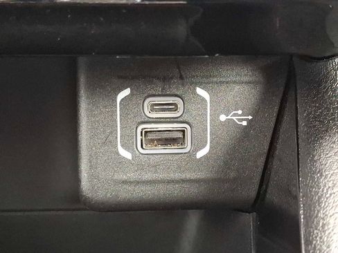 Used 2022 Jeep Compass Limited image 24