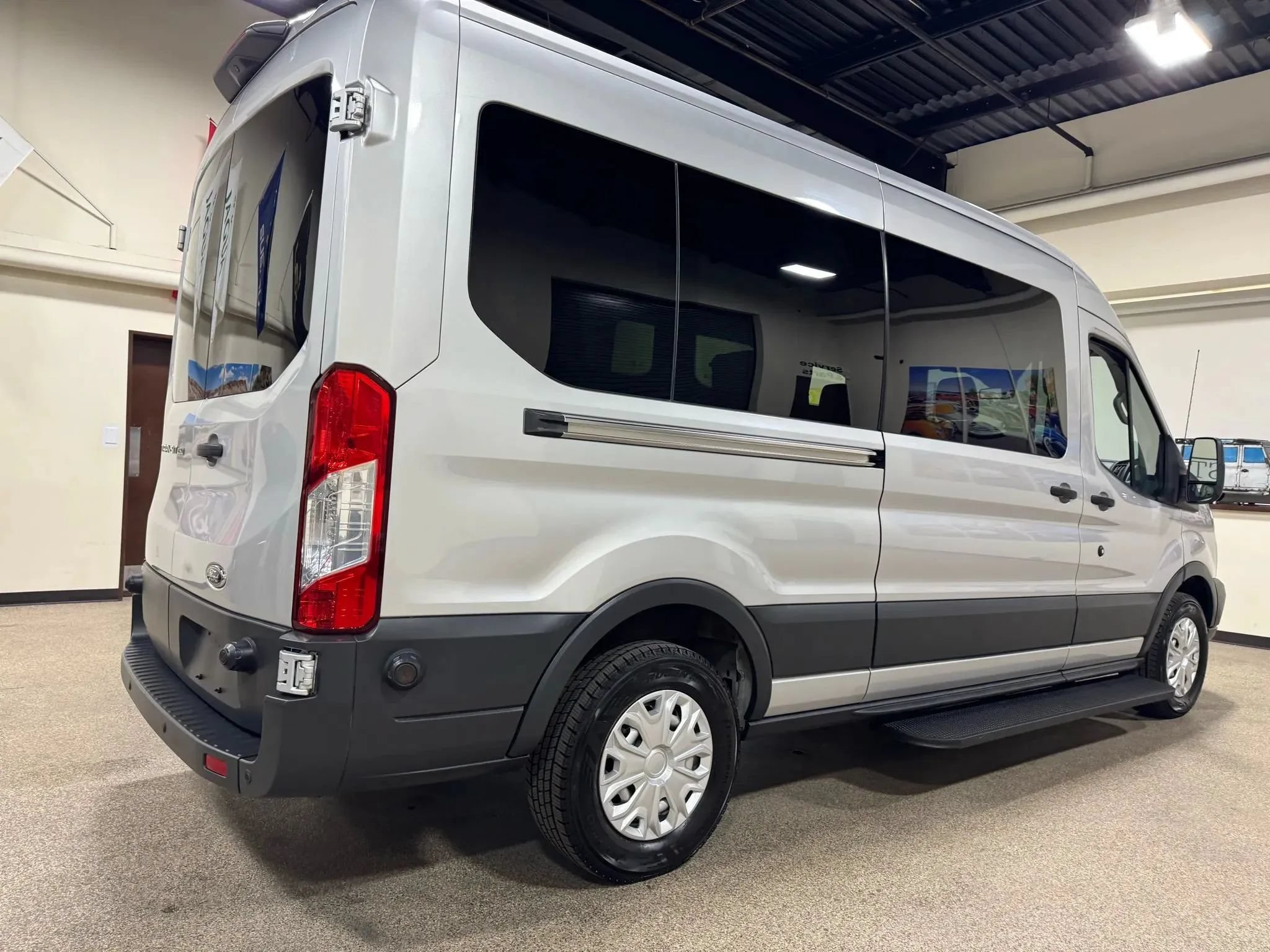 Used 2015 Ford Transit 250 148 Medium Roof RWD image 17