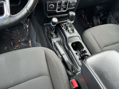 Used 2023 Jeep Wrangler Sahara w/ Cold Weather Group image 22