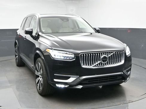 Used 2024 Volvo XC90 B6 Ultimate w/ Lounge Package AWD/4WD image 2