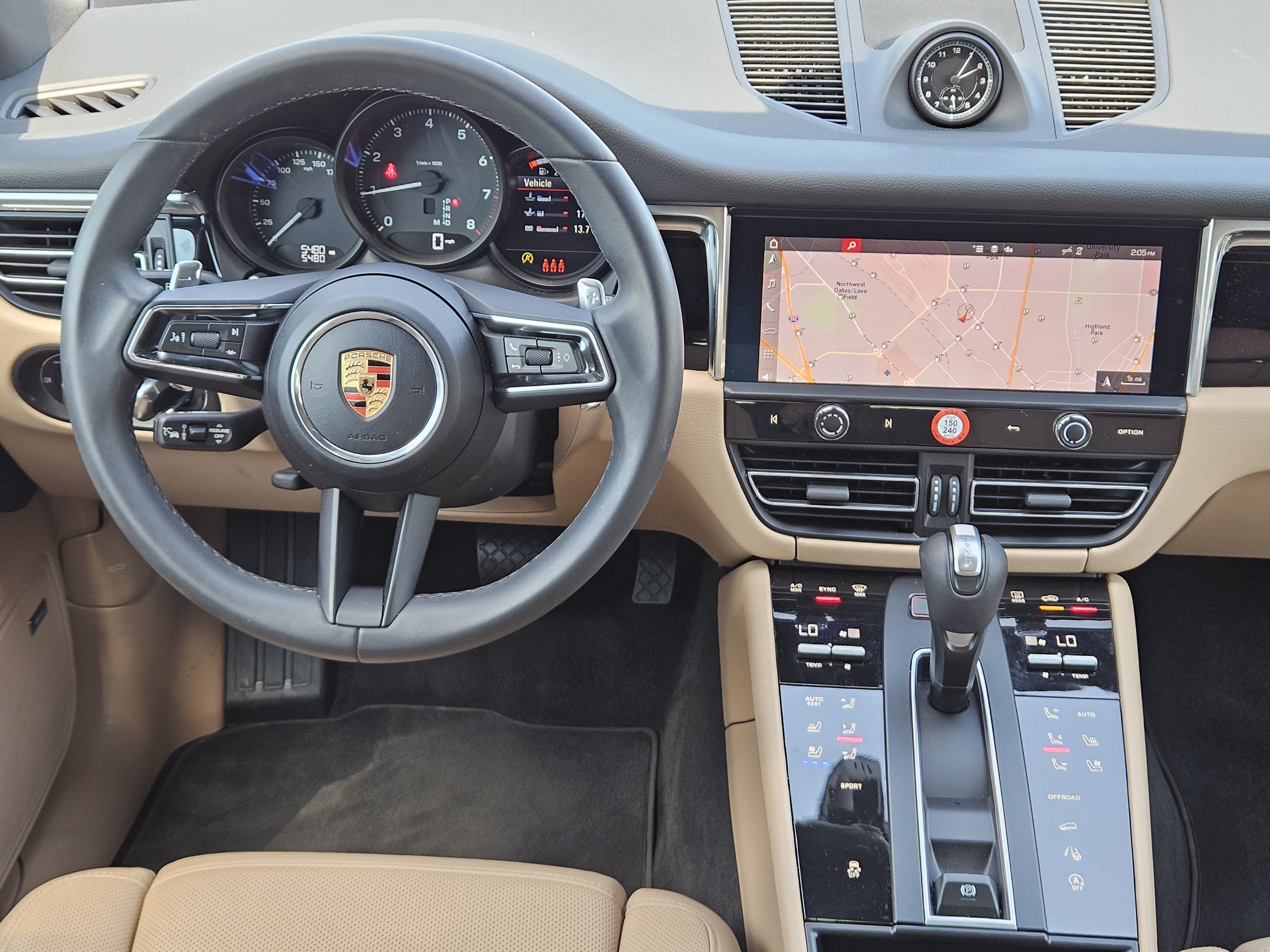 Certified 2026 Porsche Macan AWD/4WD image 25