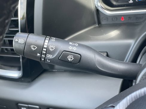 Used 2024 GMC Sierra 2500 Denali Ultimate AWD/4WD image 18