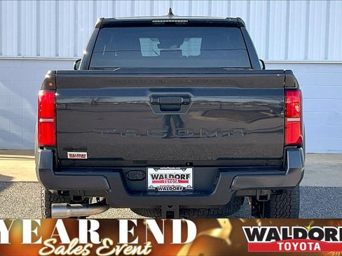 New 2025 Toyota Tacoma TRD Off-Road image 5