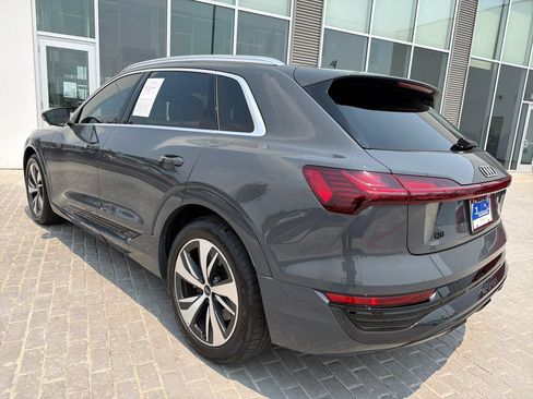 Used 2024 Audi Q8 e-tron Premium Plus w/ Premium Plus Package AWD/4WD image 3
