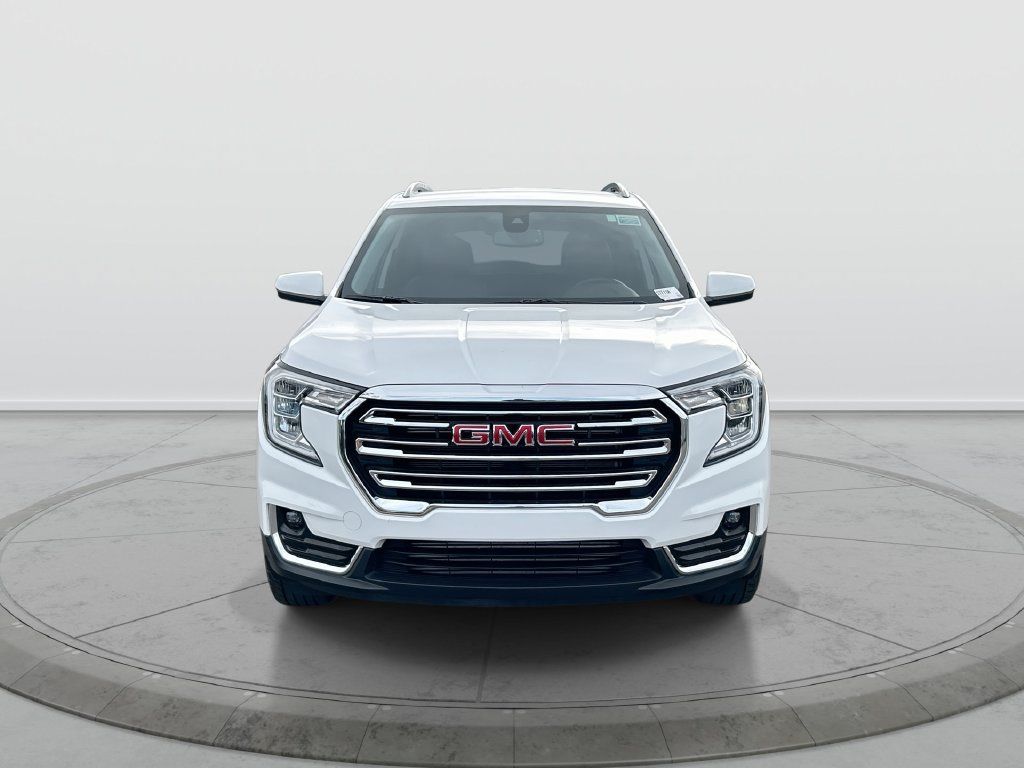 Used 2023 GMC Terrain SLT FWD image 3