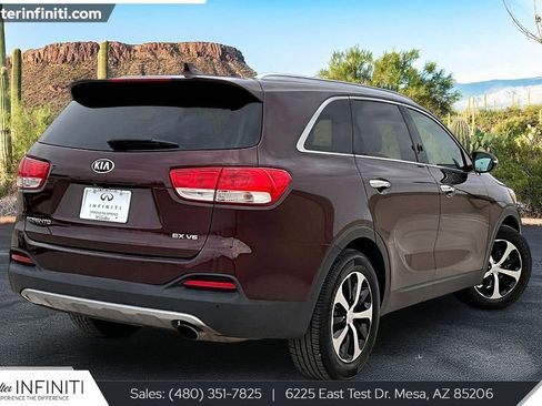 Used 2018 Kia Sorento EX w/ EX Advanced Touring Package FWD image 2