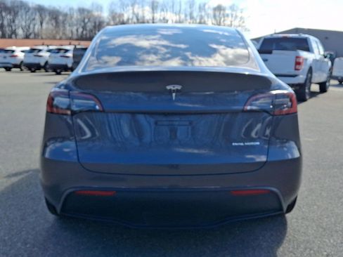 Used 2021 Tesla Model Y Long Range image 5