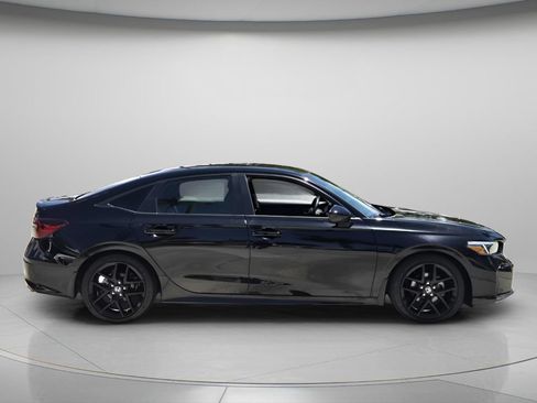 Certified 2025 Honda Civic Sport image 3