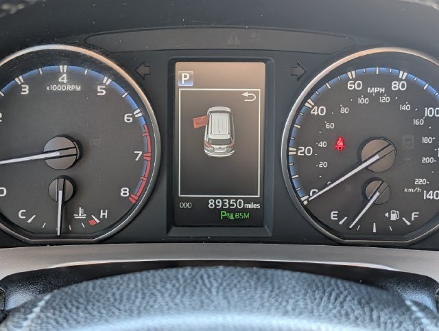 Used 2018 Toyota RAV4 XLE FWD image 22