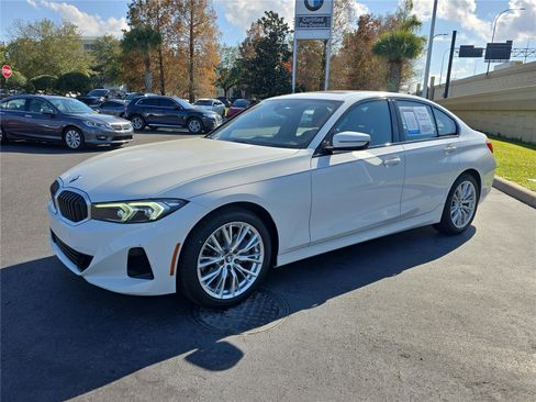 Certified 2023 BMW 330i Sedan w/ Premium Package image 6