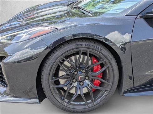 Used 2024 Chevrolet Corvette Z06 RWD image 14