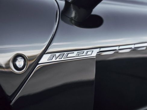 Used 2024 Maserati MC20 Cielo RWD image 9
