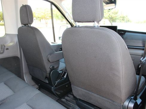 Used 2023 Ford Transit 350 XLT RWD image 18