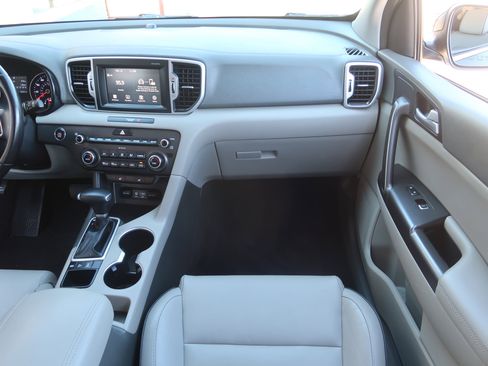 Used 2017 Kia Sportage EX image 15