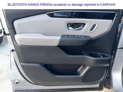 Used 2025 Honda Pilot EX-L image 11