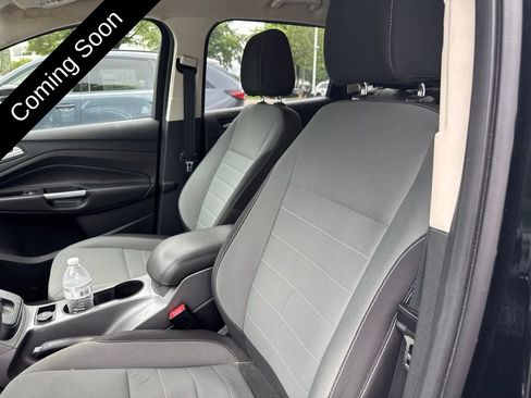 Used 2016 Ford Escape SE w/ Equipment Group 201A FWD image 10