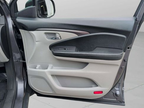 Used 2019 Honda Ridgeline RTL image 19