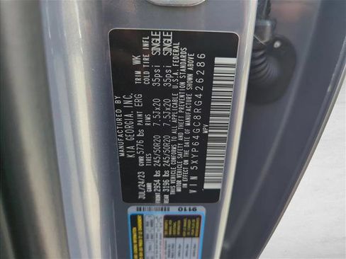 Used 2024 Kia Telluride S image 28