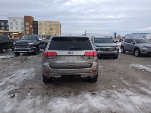 Used 2016 Jeep Grand Cherokee Overland w/ Advanced Technology Group image 7