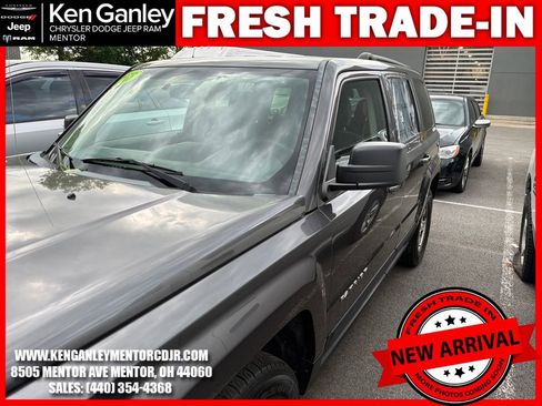 Used 2015 Jeep Patriot Sport w/ Power Value Group AWD/4WD image 7