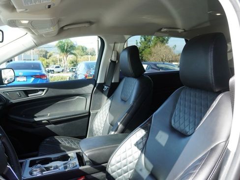 Used 2024 Ford Edge Titanium image 14