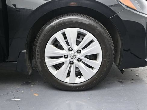 Used 2025 Nissan Sentra S FWD image 6