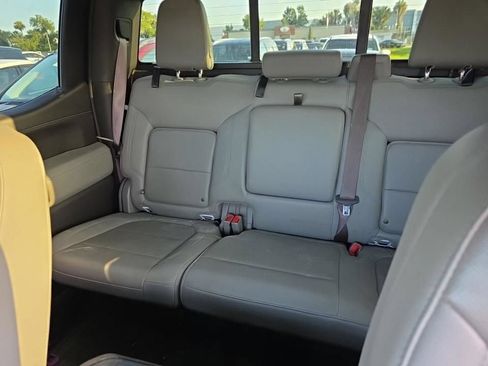 Used 2021 GMC Sierra 1500 SLT AWD/4WD image 8