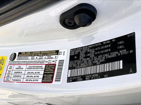 Used 2021 Toyota Highlander LE AWD/4WD image 35