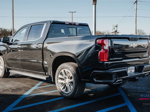 Used 2021 Chevrolet Silverado 1500 High Country w/ Z71 Off-Road Package image 5