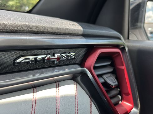 New 2025 GMC Canyon AT4 w/ AT4X Package image 27