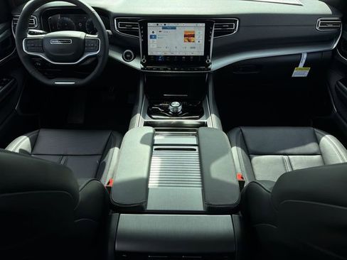 New 2026 Jeep Grand Wagoneer Limited image 19