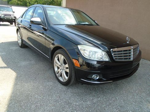 Used 2008 Mercedes-Benz C 300 Sedan image 3