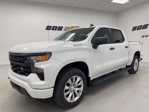 New 2026 Chevrolet Silverado 1500 Custom AWD/4WD image 1