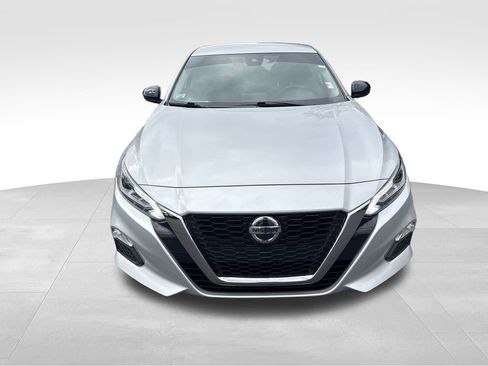 Used 2022 Nissan Altima 2.5 SR image 2