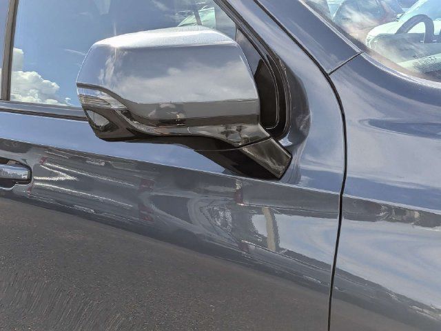 Used 2021 Chevrolet Tahoe RST w/ Luxury Package RWD image 8