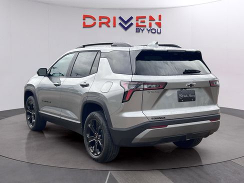 New 2026 Chevrolet Equinox LT w/ Convenience Package II image 3