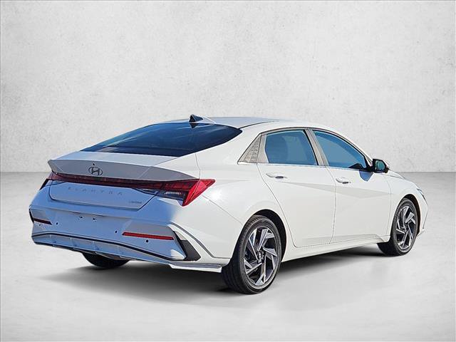 Used 2024 Hyundai Elantra Limited FWD image 5
