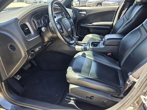 Certified 2022 Dodge Charger SXT w/ Leather Interior Group RWD image 10